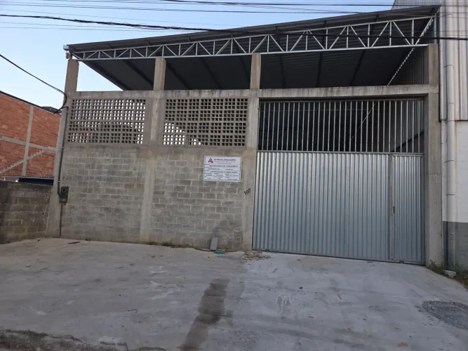 Alugo Galpão 280 metros
