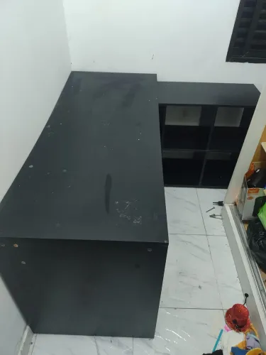 Mesa em L com nichos para escritório/artesanato