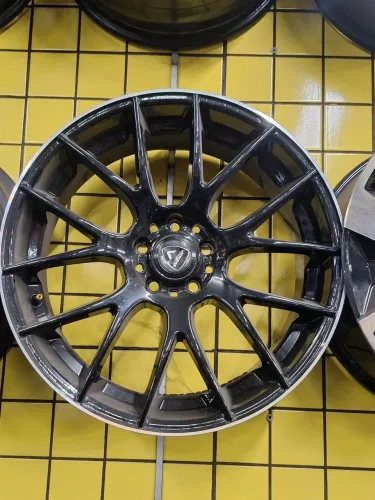 Rodas 20 Vitória Audi Golf Civic 5x113 original seminovas