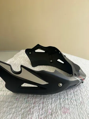 Protetor de carenagem inferior bico de pato cbr650r