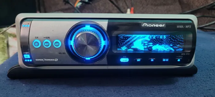 Rádio Pioneer DEH-P1Y