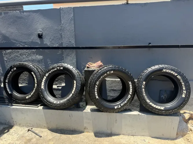 PNEU XBRI 275/65/18