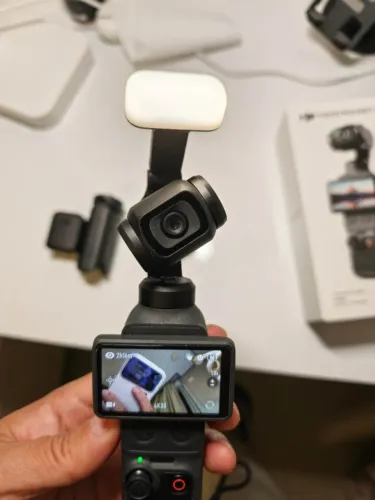 DJI Osmo Pocket 4
