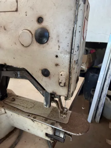 Máquina de Costura industrial 