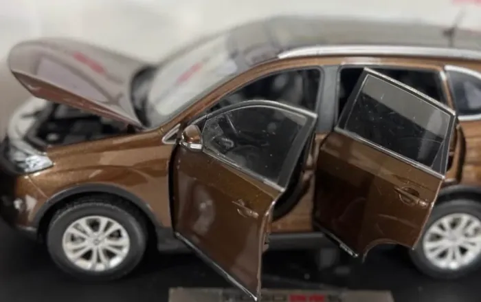 Miniatura Suv Tiggo 5 escala 1.18