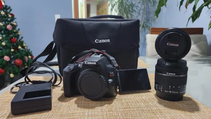 Câmera Cânon SL3 + Duas Lentes e Bag originais
