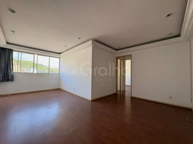 Apartamento de 92m² com 3 quartos no Centro