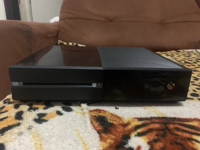 XBOX ONE SEMI NOVO, LEIA A DESCRIÇÃO!!