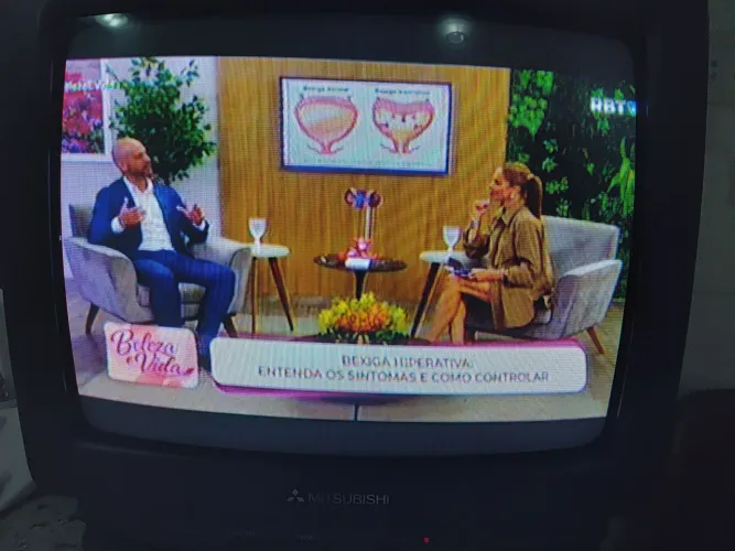 TV Mitsubishi Pequena 
