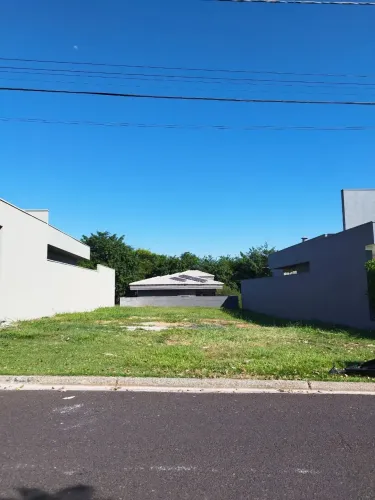 Lote no Terra Vista boa topografia