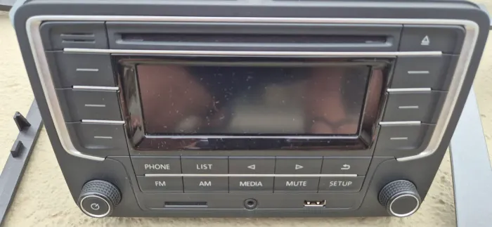 Sistema Rádio VW Original RCD230G Fox/Spacefox/Spacecross