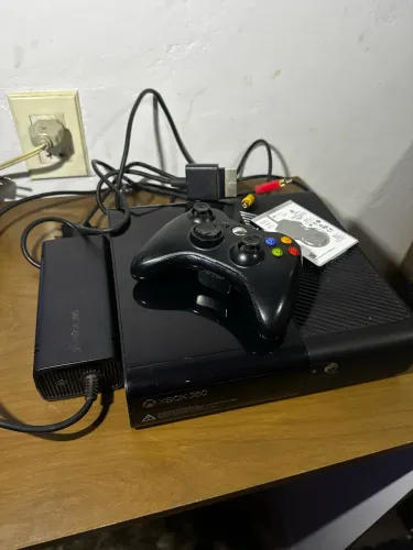 Xbox 360 Super Slim + Fonte Original + Controle + HD 1TB (Leia a descrição)