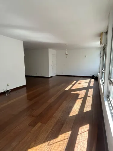 Imóvel para aluguel tem 170 metros quadrados com 3 quartos em Lagoa - Rio de Janeiro - RJ