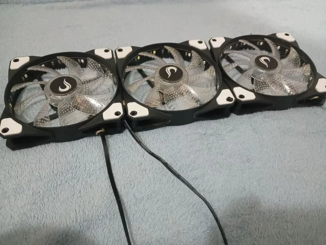 KIT 3 FANS RGB RISEMODE