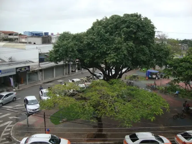 Sala Comercial para Locação em Vitória-ES, Goiabeiras: 1 Sala, 1 Banheiro, 200m² de Área!