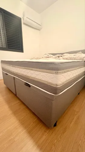Cama BOX/BAU e colchão com molas ensacadas -QUEEN