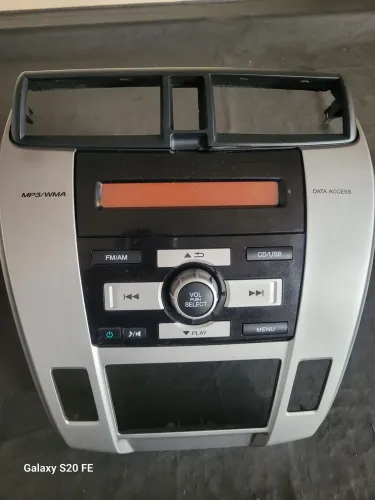 Rádio original com moldura do City 2010, ar digital 
