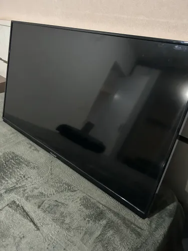 Tv Panasonic acompanha suporte articulado 