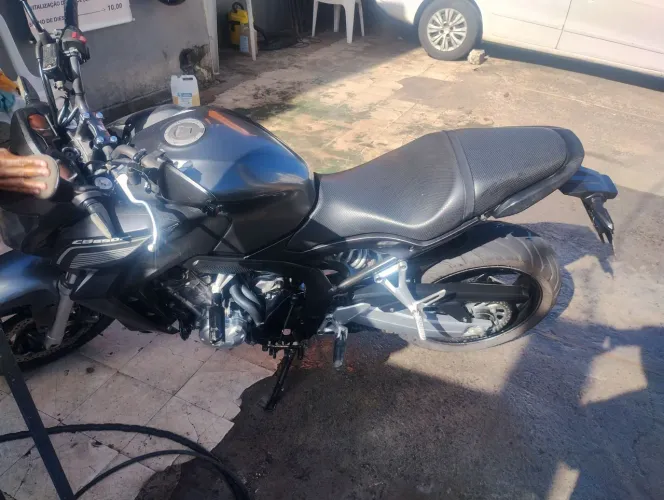 Cb 650 f