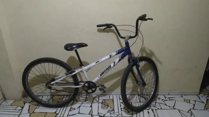 Vendo ou troco bicicleta aro 26