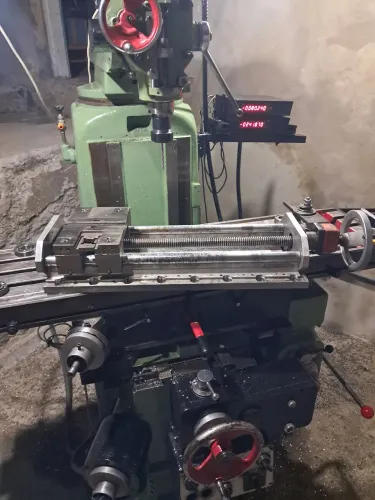 Vendo Frezadora ferramenteira Anayak iso 30