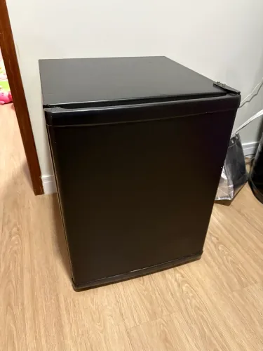 Vendo Frigobar Consul com congelador