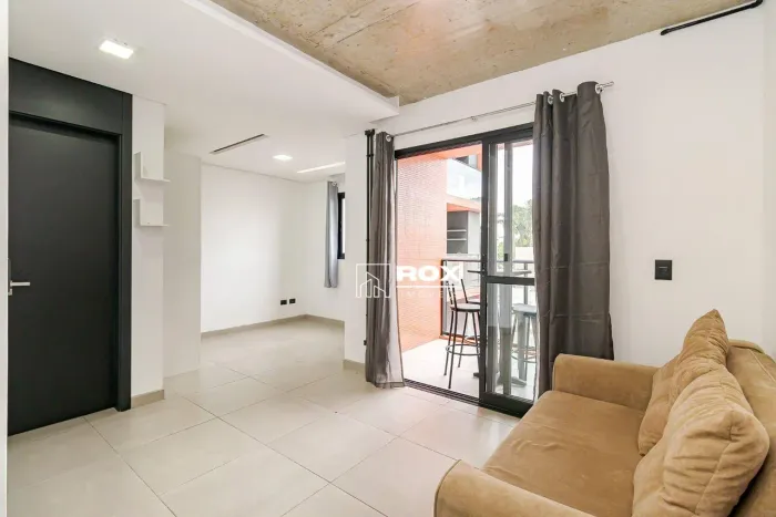 Studio semi-mobiliado para alugar, 33 m² por R$ 2.400/mês - Rebouças, Curitiba/PR