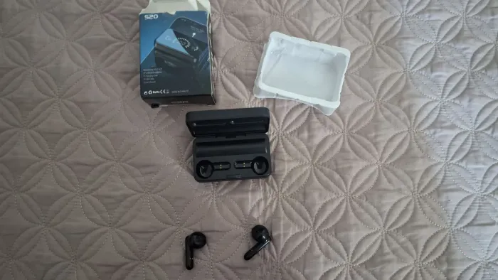 Fone earbuds