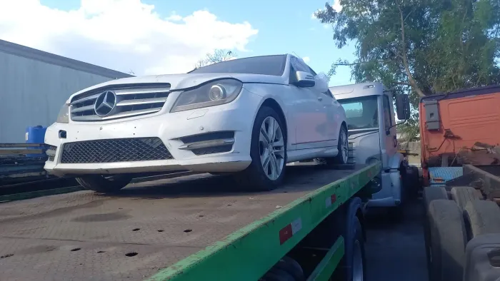 Sucata mercedes c 200