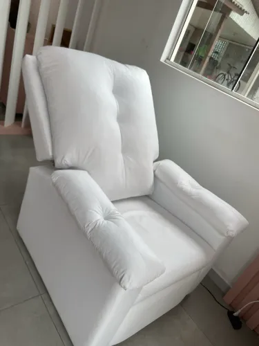 Poltrona Reclinável