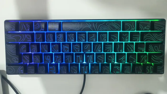 Teclado mecânico gamer - 61 Teclas - iluminação RGB