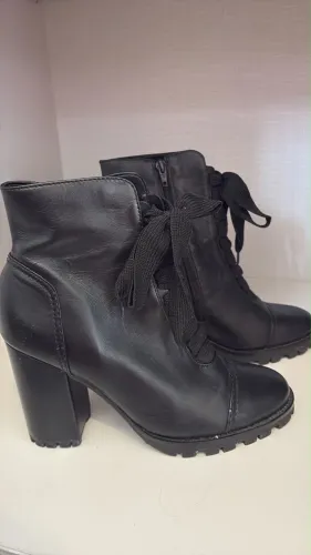 Bota arezzo