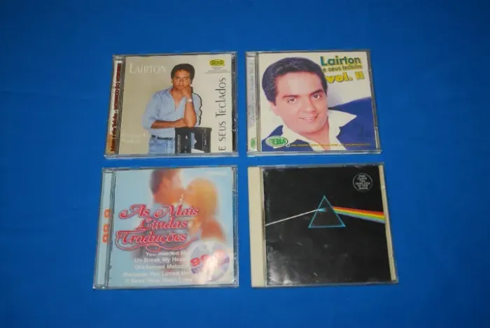 Vendo lote com 4 CDs originais de época, com destaque para uma grande raridade da música i