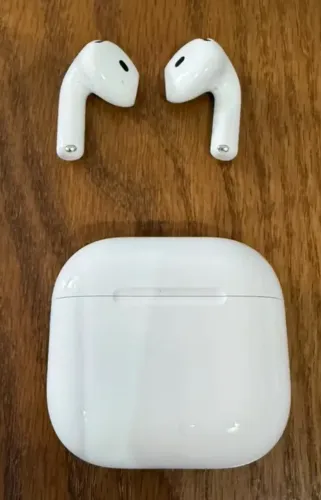 AirPods 4 seminovos 