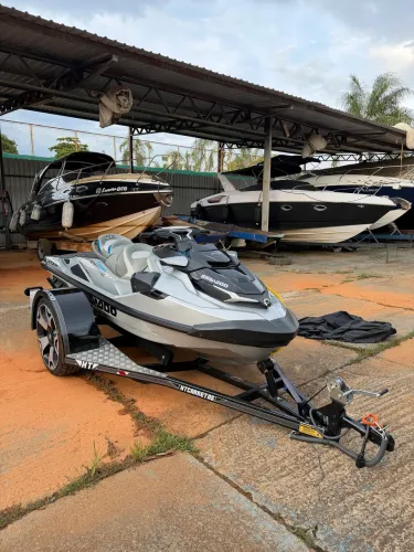 Jet ski GTX 300