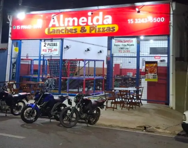 Vendo lanchonete e pizzaria.