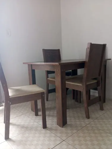 Mesa com cadeiras