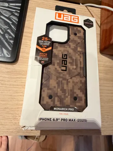 Capa Celular UAG Iphone16 pro max Camuflada desert 