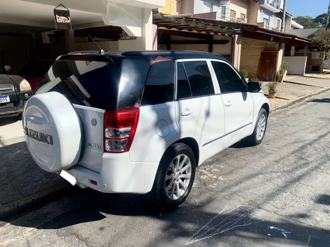 Suzuki Grand Vitara 2.0 16V 4x2/4x4 5P Aut. 2014