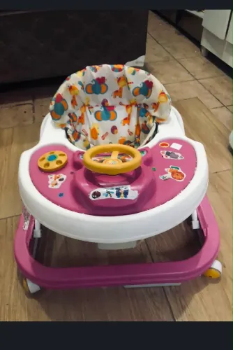 Bebê conforto + Andajar e banheira de brinde