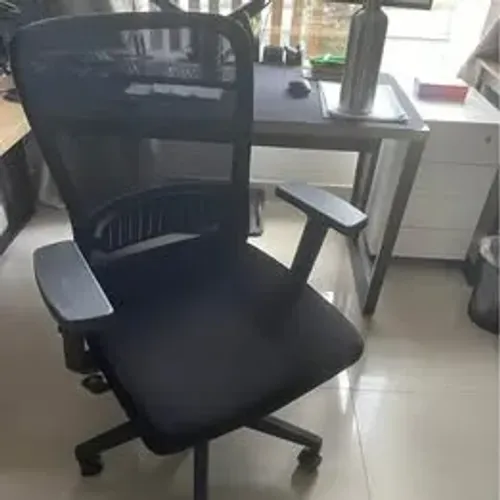 Vendo cadeira de escritório