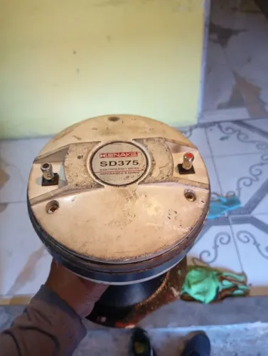 Vendo cornetão de trio precisa trocar só o reparo 