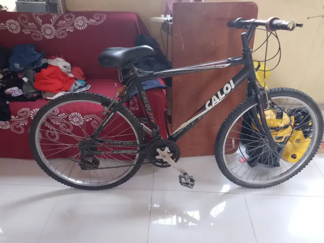 Bicicleta Caloi quadro de alumínio.