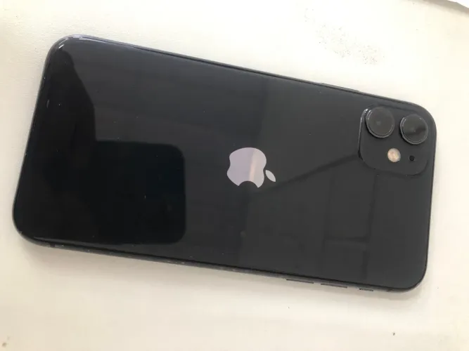 iPhone 11 64gb Preto. Ótimo Estado.