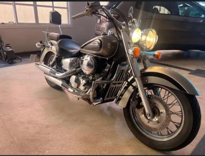 SHADOW 750 CLÁSSICA