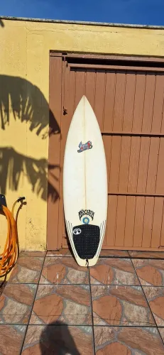 Prancha 5 11 com Deck, Quilhas e Capa
