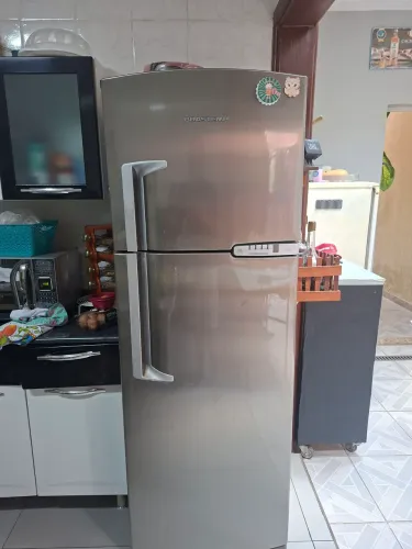 Geladeira Brastemp 352L 
