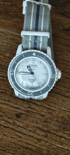 Relógio Blancpain × Swatch Scuba - Antarctic Ocean