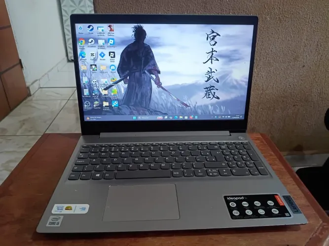 Notebook Lenovo IdeaPad 3i ? i5 10ª Geração | 8GB RAM | SSD 256GB