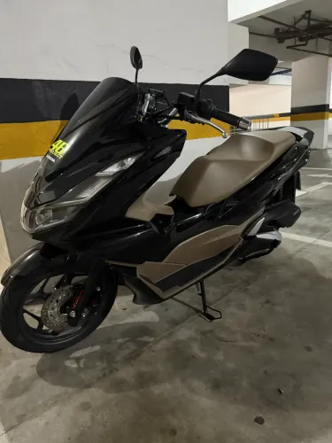 PCX DLX 2026